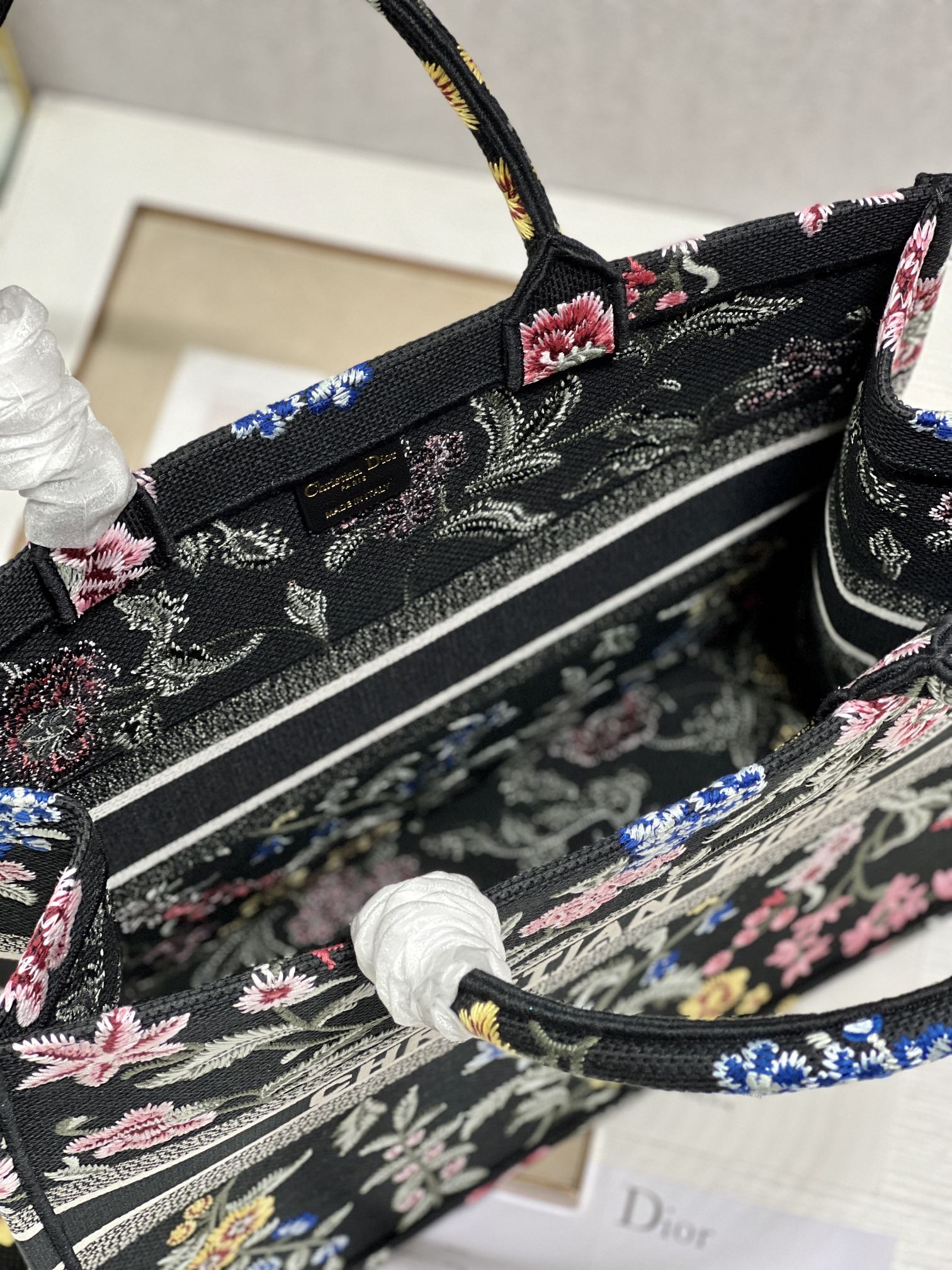 D*or book tote