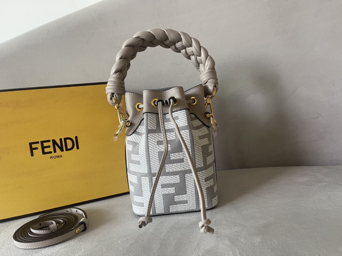 F**di mini mon tresor bag -12x18x10cm