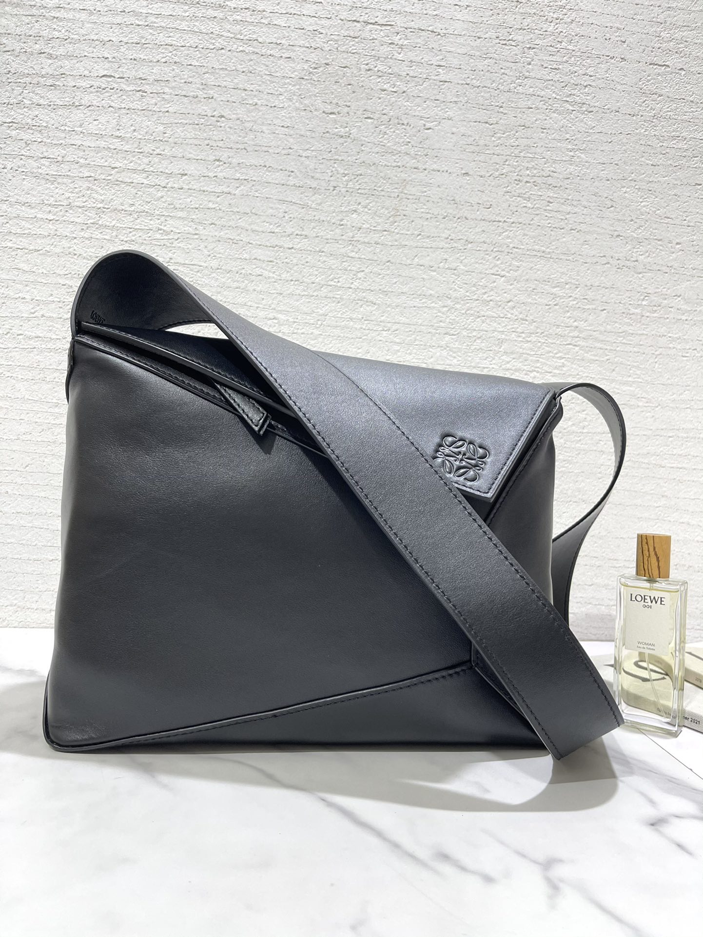 L0ew* hobo bag-33.5*16.5*24cm