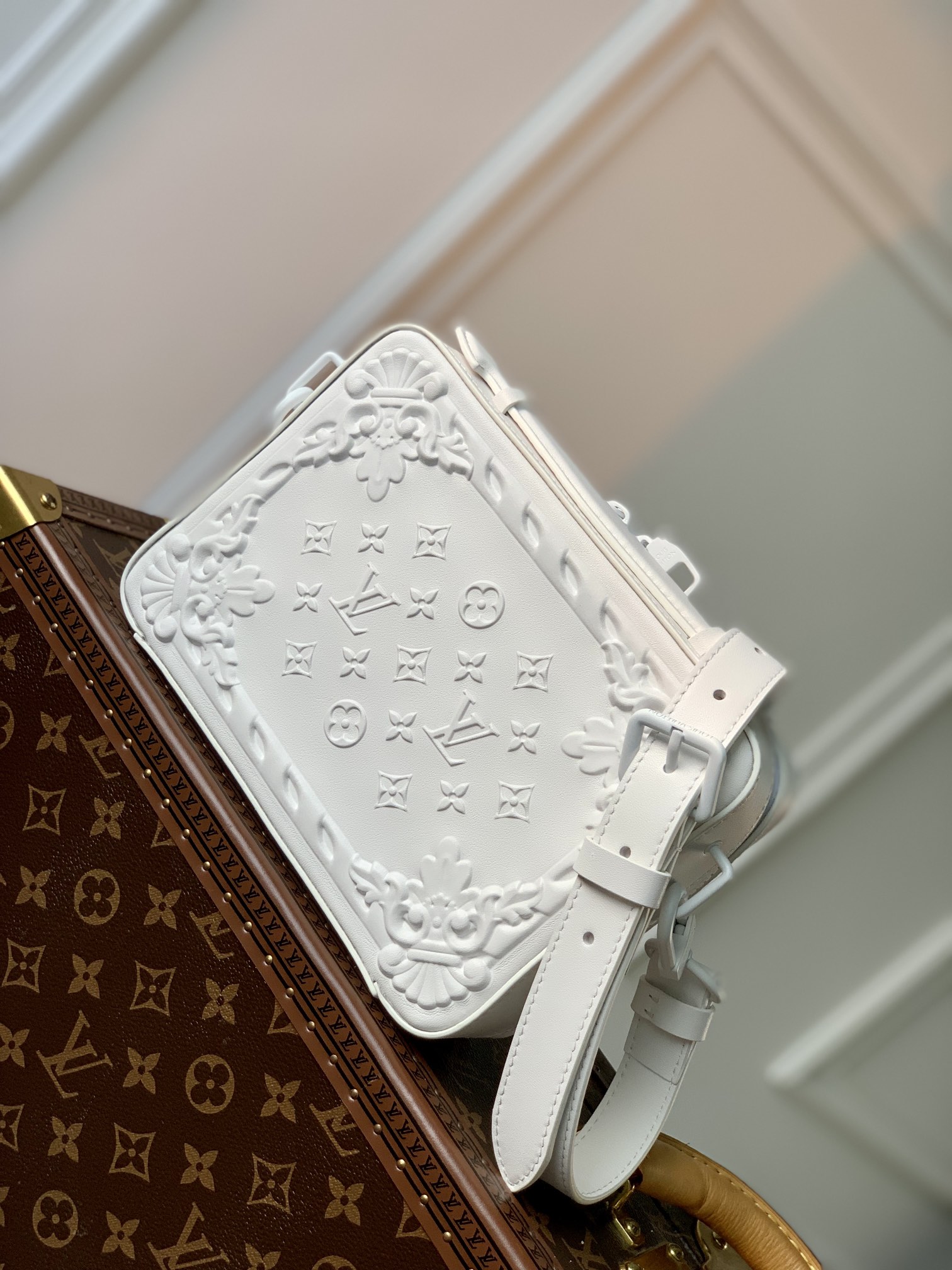 LV -Handle Soft Trunk-M21677-21.5 x 15 x 7CM