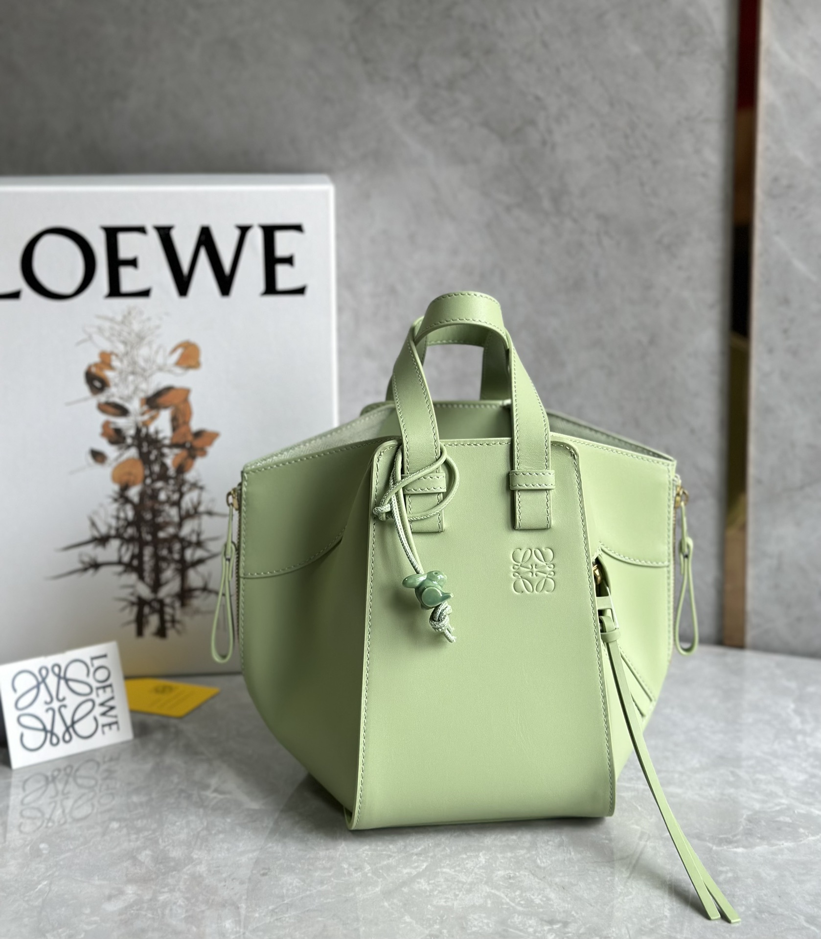 L0ew* hammock bag-19.5*14.4*20.8cm