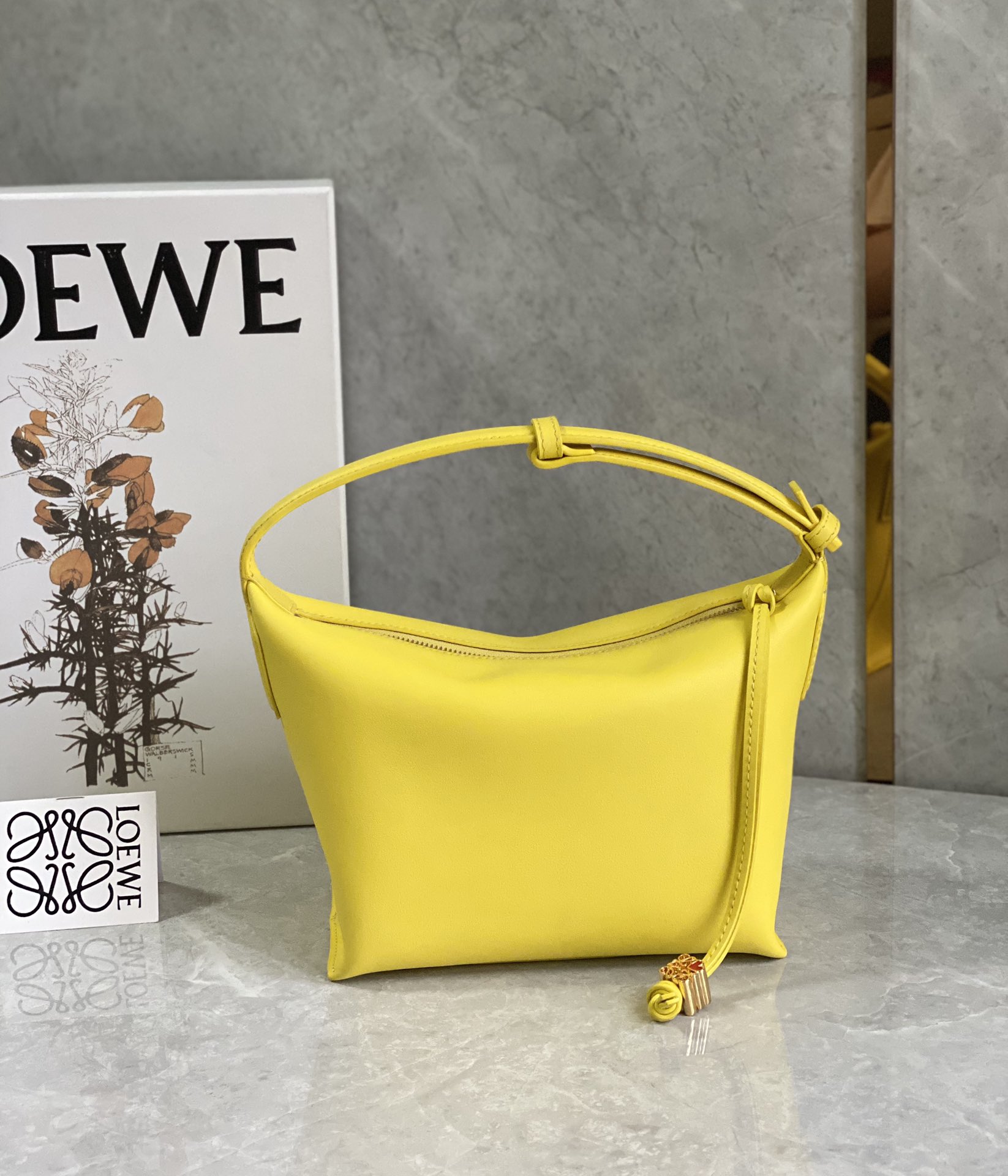 L0ew* cubi bag-20.5×17×12.5cm