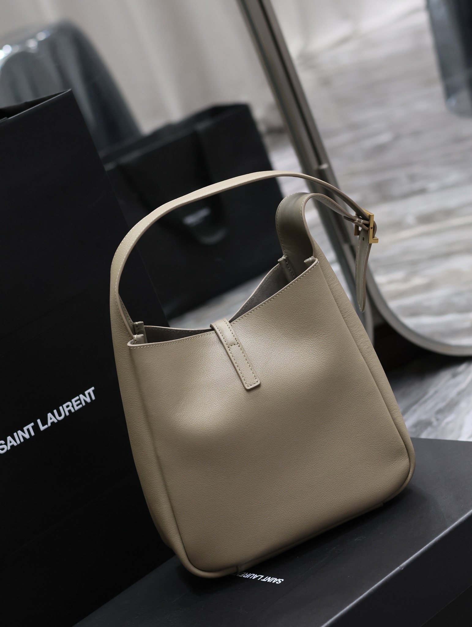 Y*L le5a7 vintage bag-23×22×8.5cm