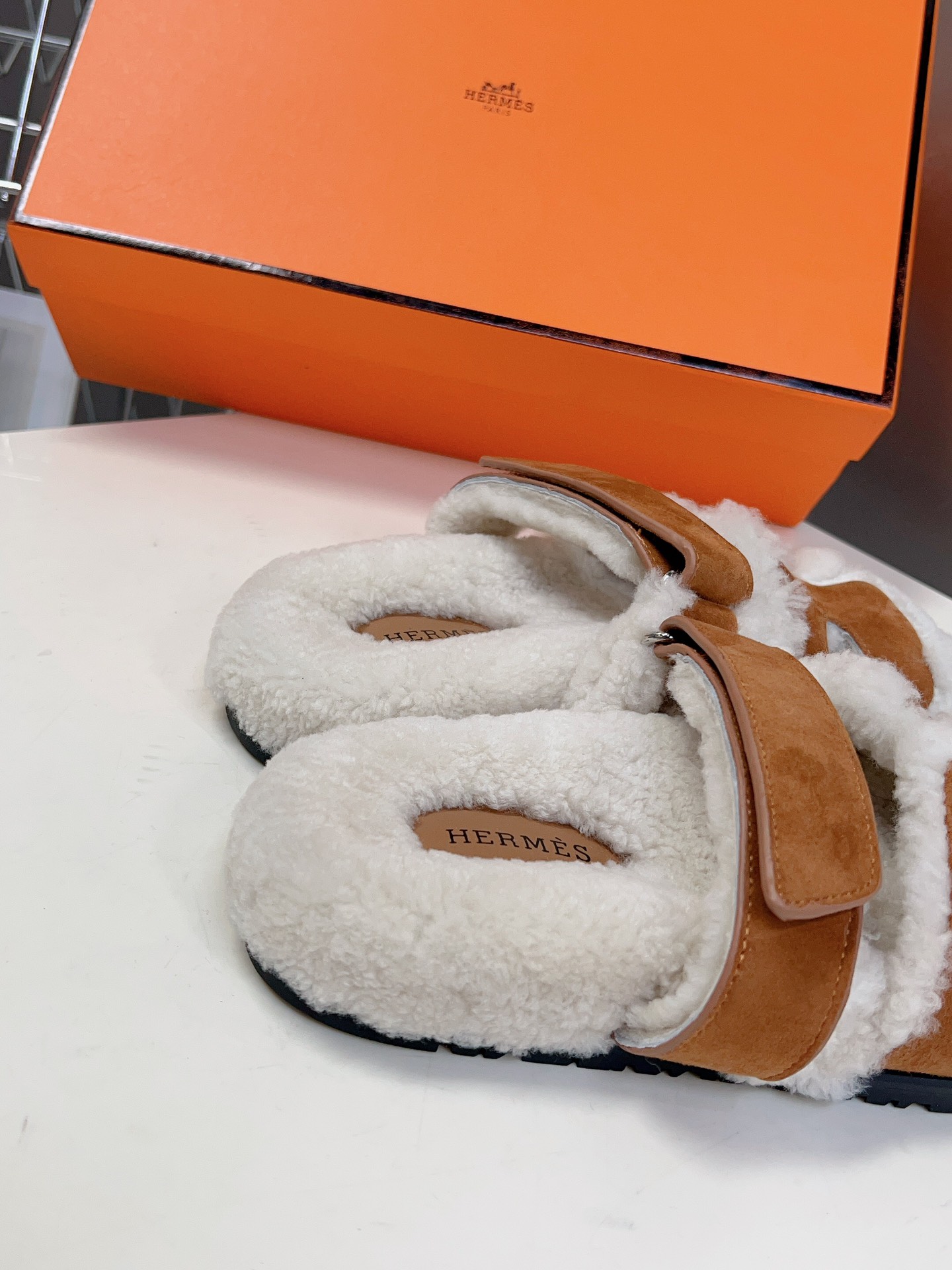 H**mes slides