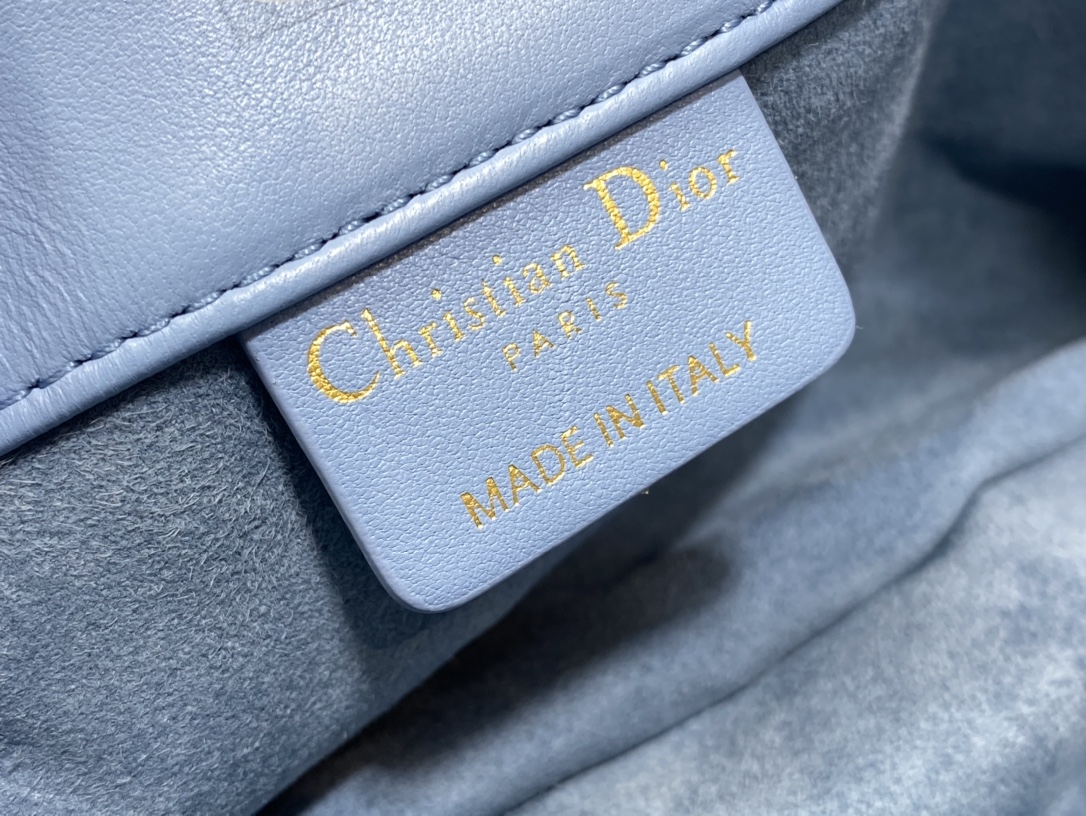 di0r D*or ammi bag-27 * 15 * 12cm