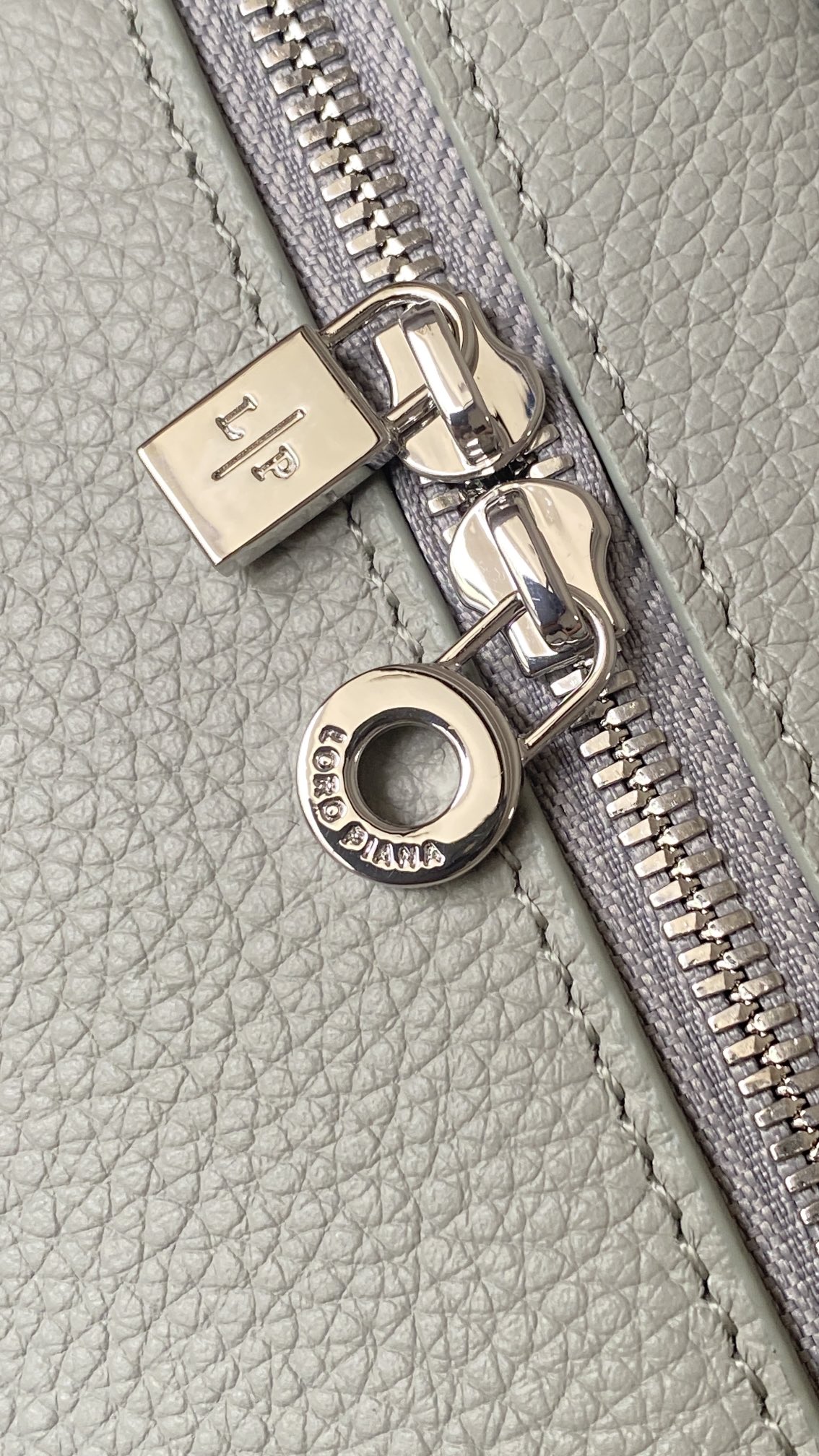 L**o p*ana bag-19cm