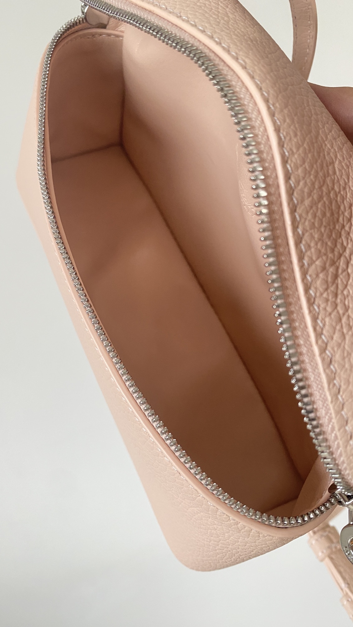 L**o p*ana bag-19cm