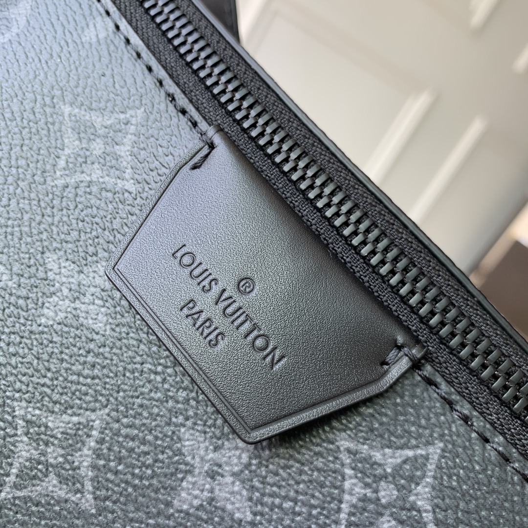 l0*is V*t0n moon crossbody bag-24.5 x 16 x 4.55cm