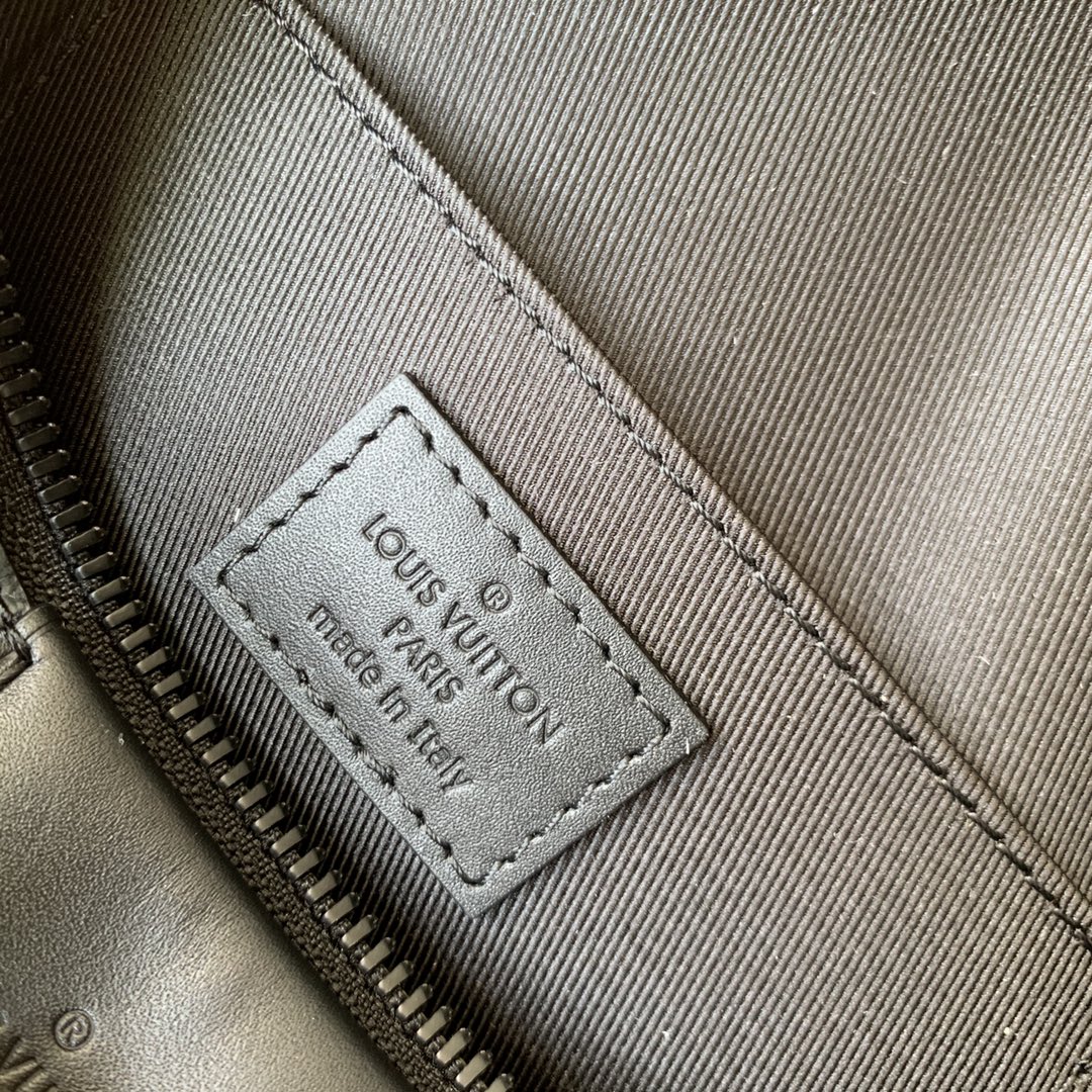 l0*is V*t0n moon crossbody bag-24.5 x 16 x 4.55cm