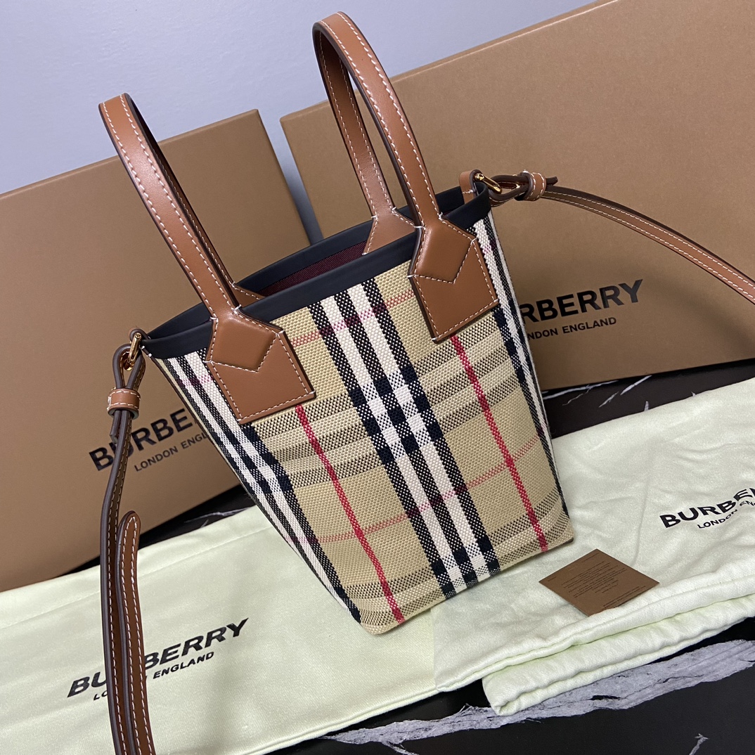 B**rry tote-13 x 8.5 x 19.5cm