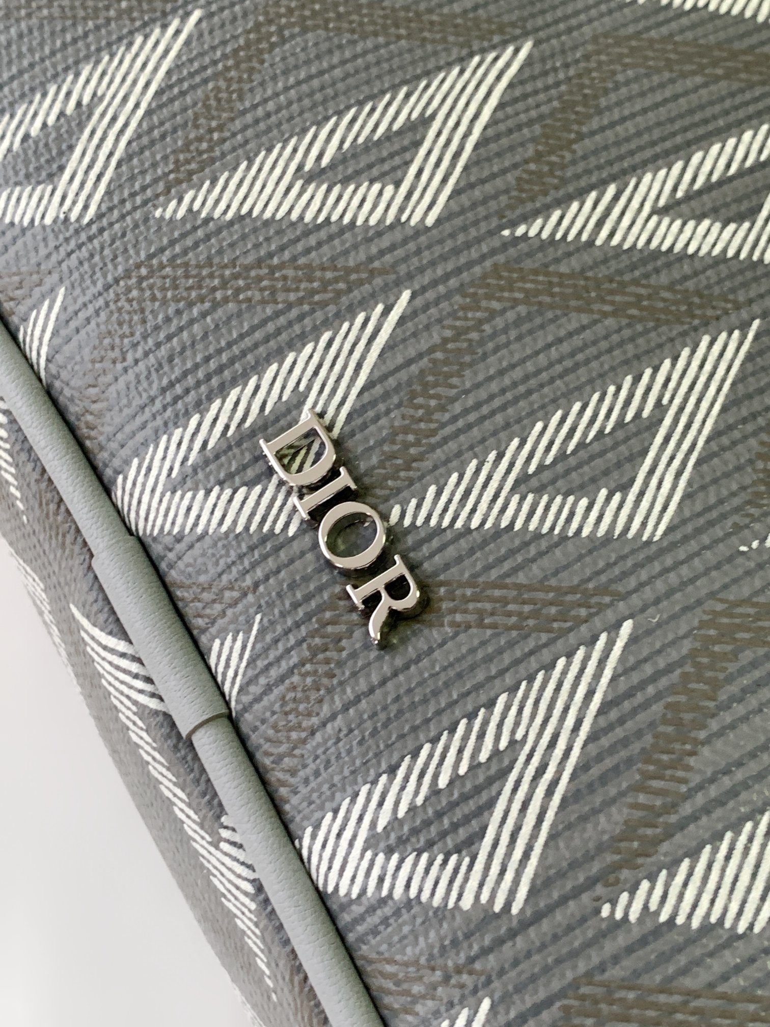 D*or pouch-24 x 15.5 x 5.5cm