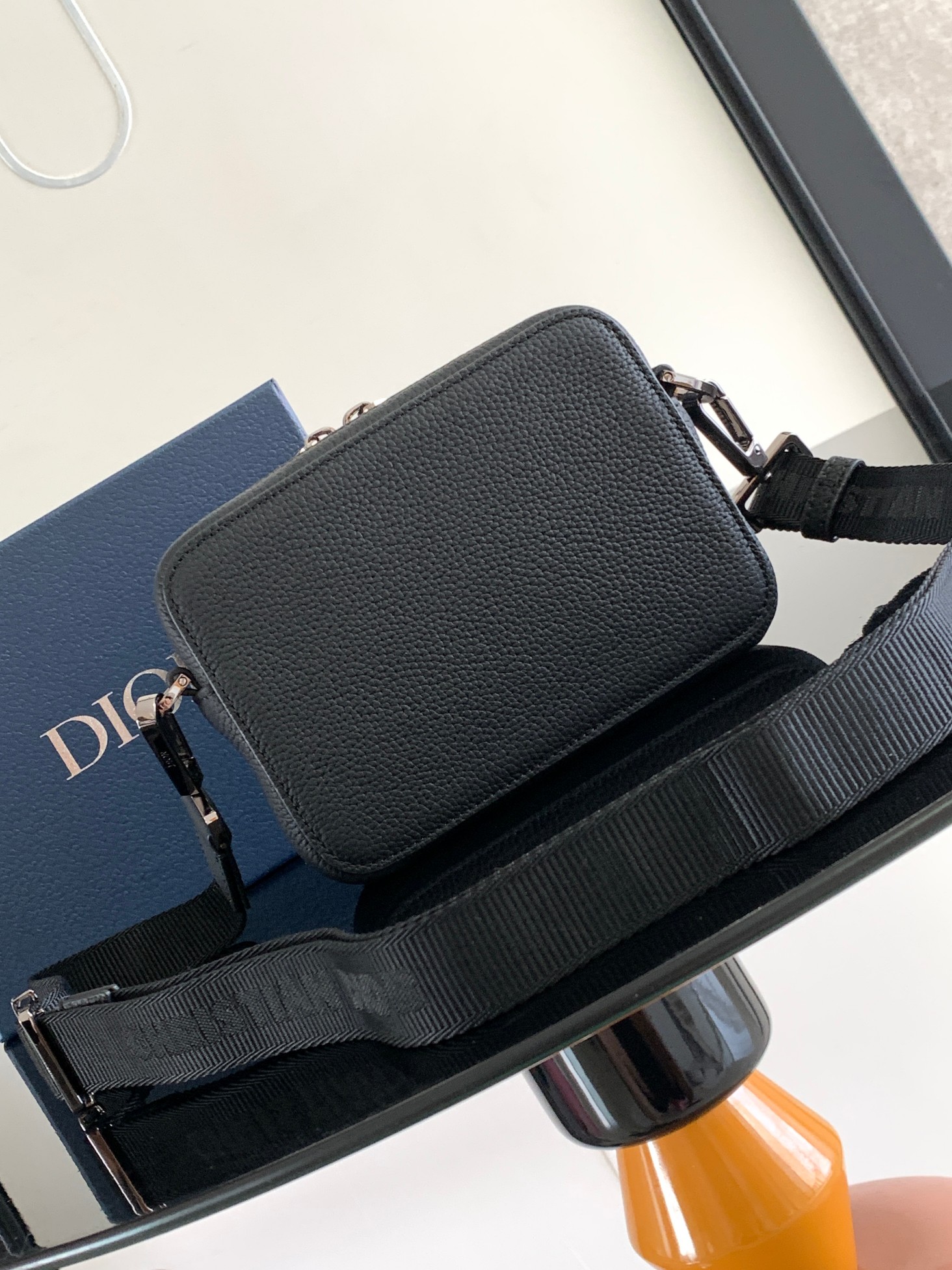 D*or&by erl crossbody bag-17 x 12.5 x 5cm