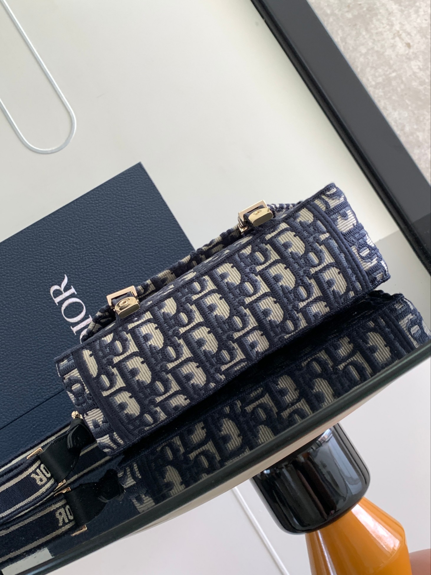 D*or oblique messenger bag-23×15×8cm