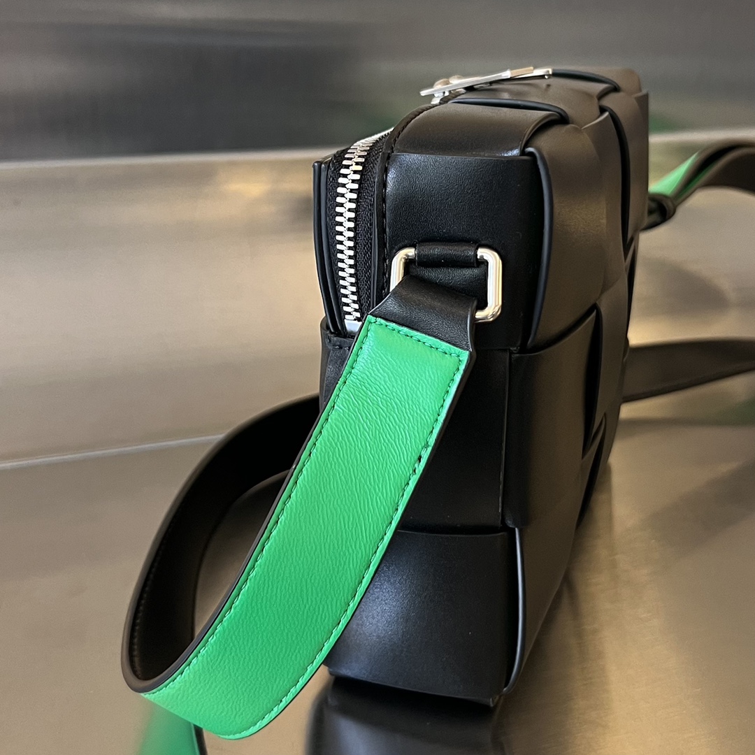 b0tte*a Ven*ta camera bag-20x15x5cm