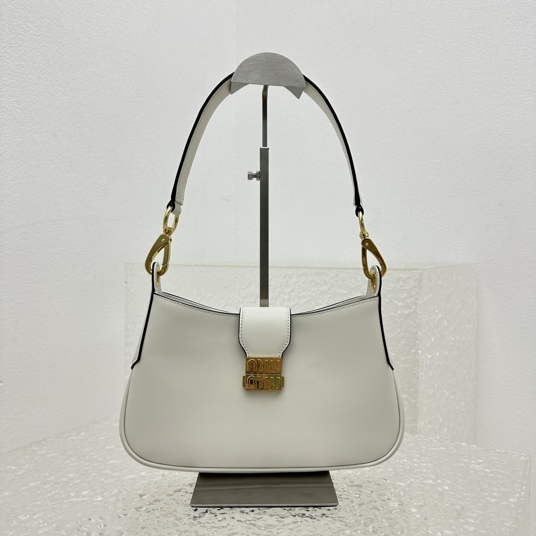 M*um*u city calf hobo bag-28*15*4cm