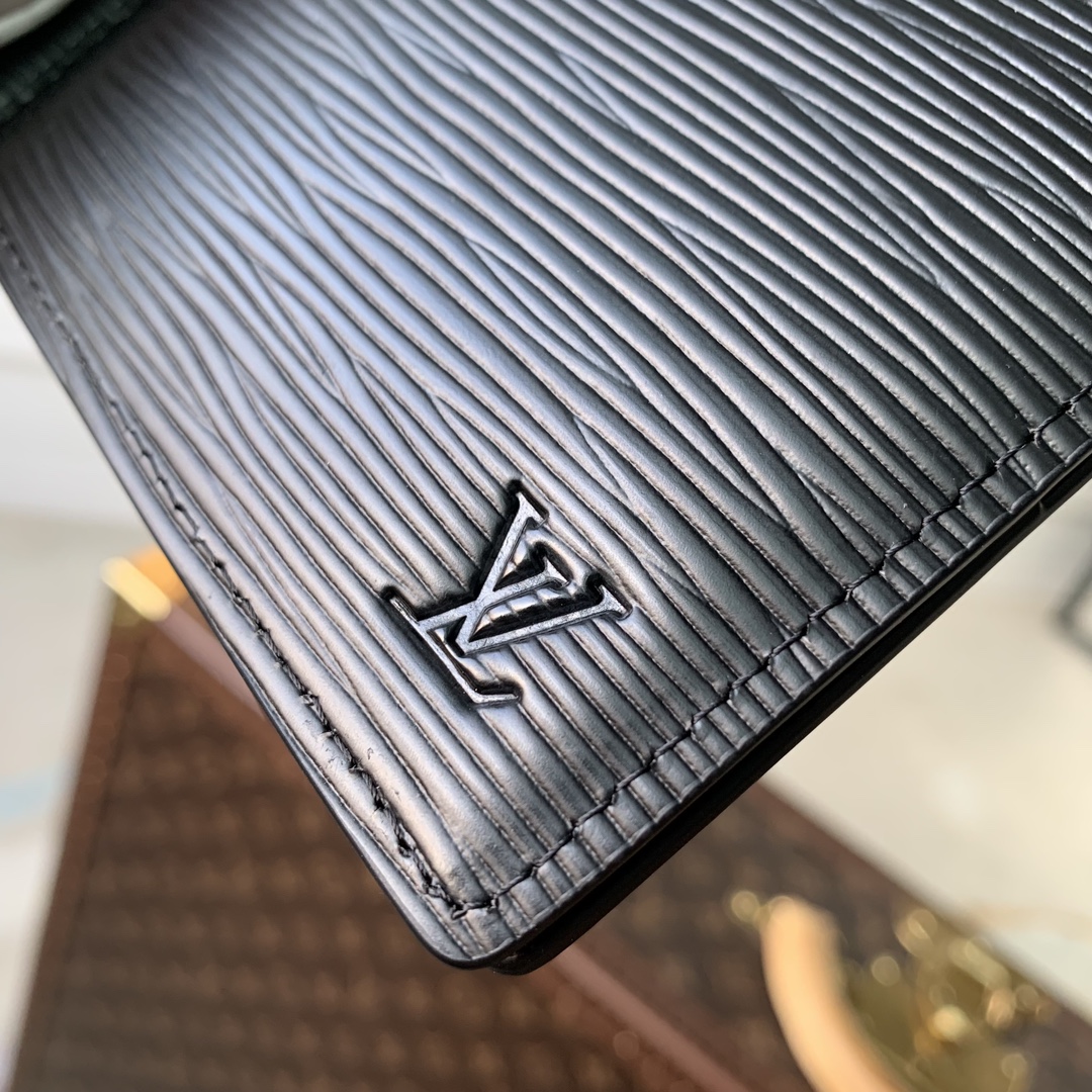 l0*is V*t0n wallet-m61700-12×8cm