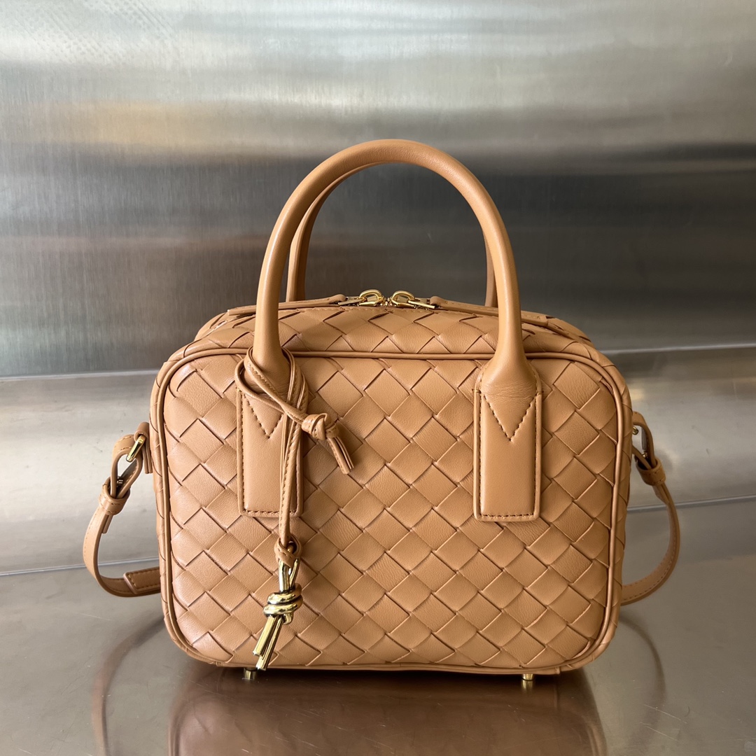 b0tte*a Ven*ta getaway bag-23.5x17.5x9cm