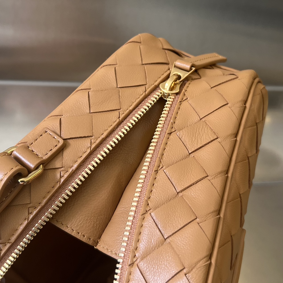 b0tte*a Ven*ta getaway bag-23.5x17.5x9cm
