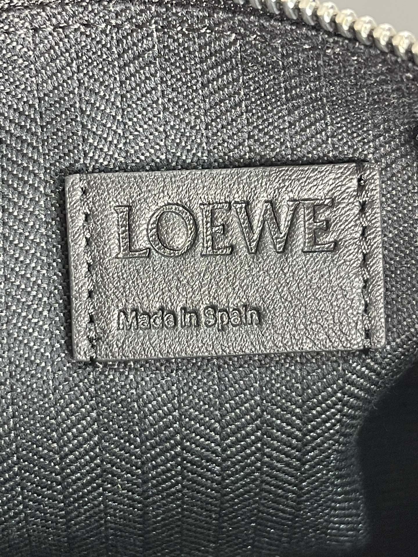 L0ew* cubi bag-29.5*22*10.5cm