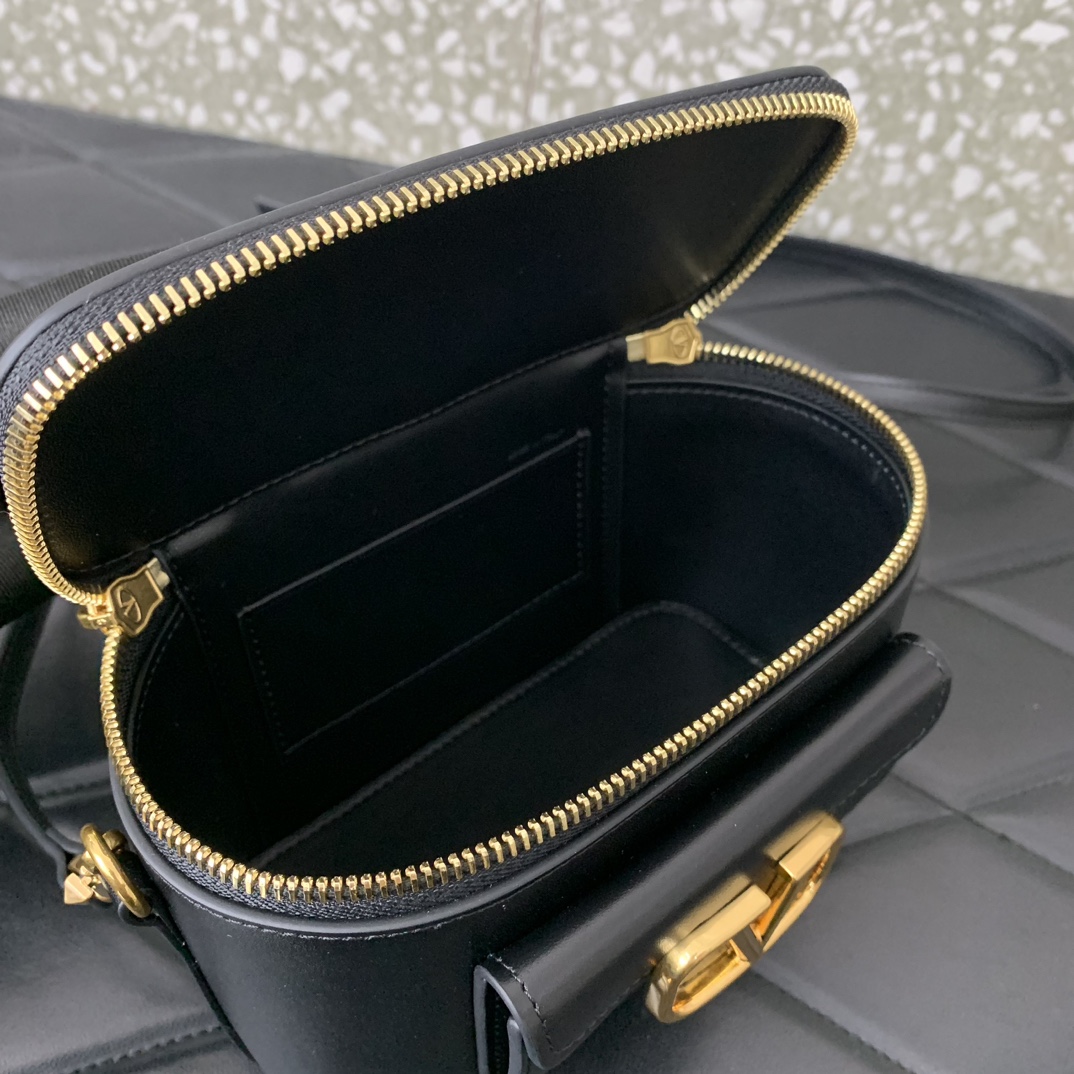 Va1e*ntin0 alentino garavani box bag-16.5*10*7.5cm