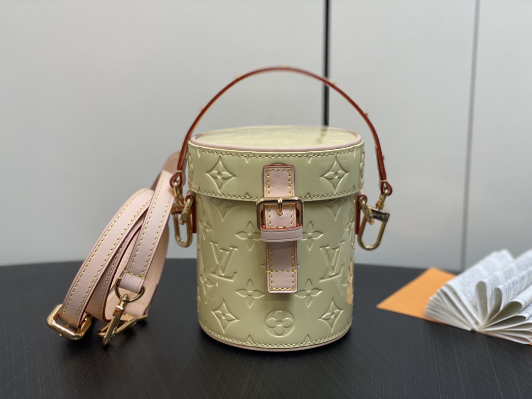 l0*is V*t0n astor bag m24099-12 x 14.2 x 12cm