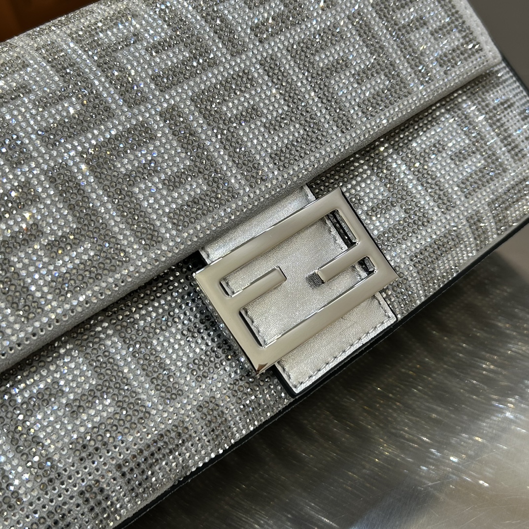F**di baguette bag-27*15*6cm