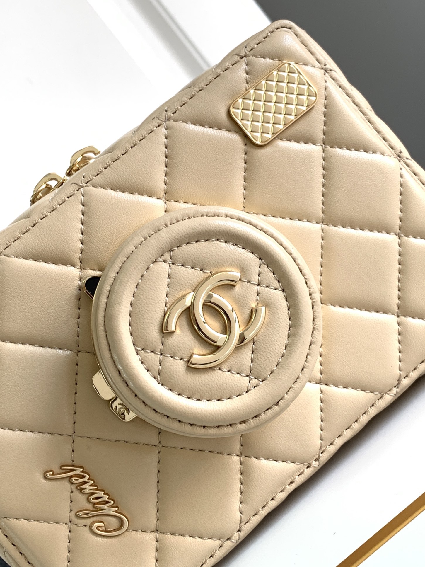 Ch@nel Vintage Camera Bag-18CM