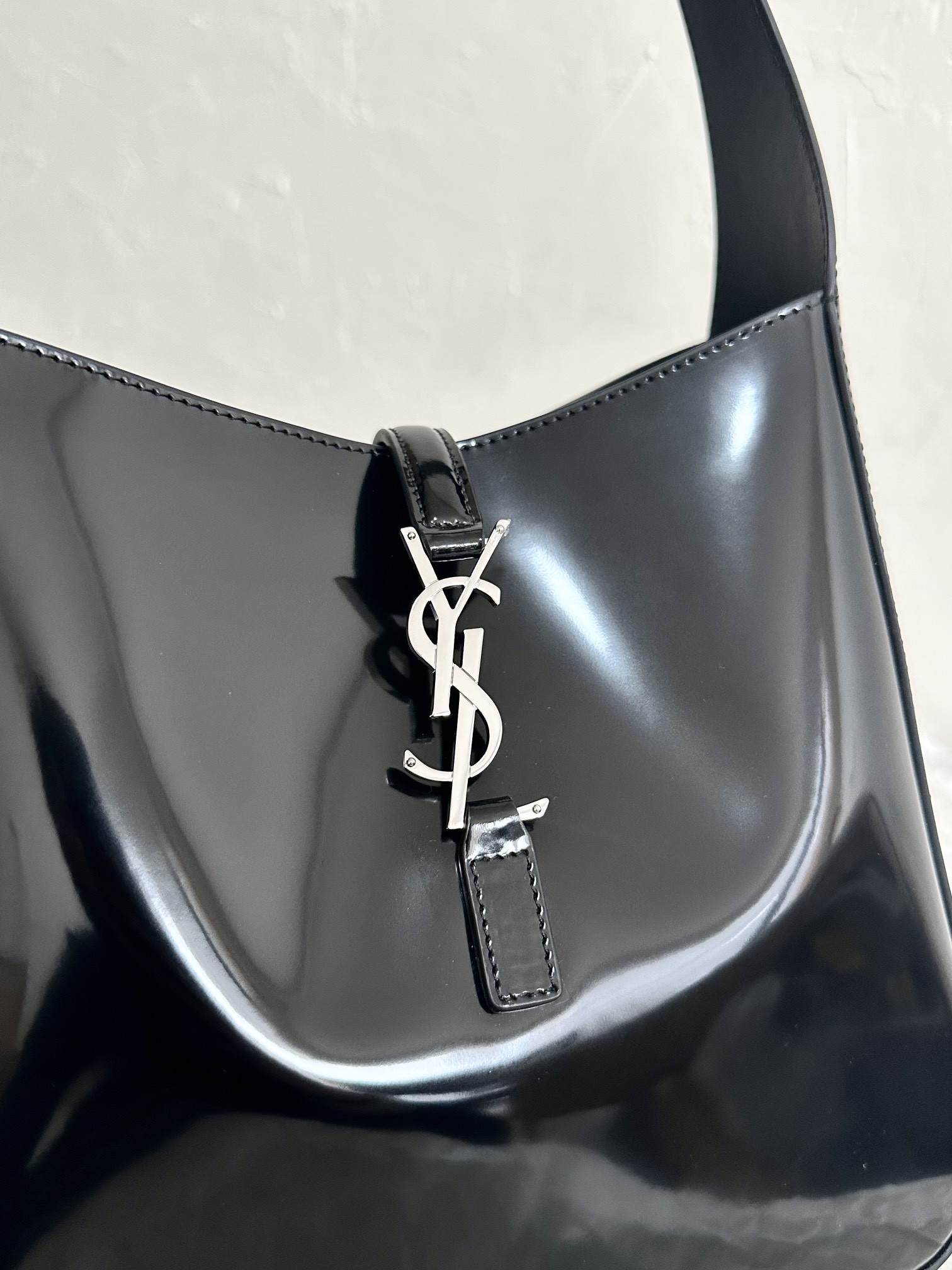 Y*L hobo bag-23×22×8.5cm