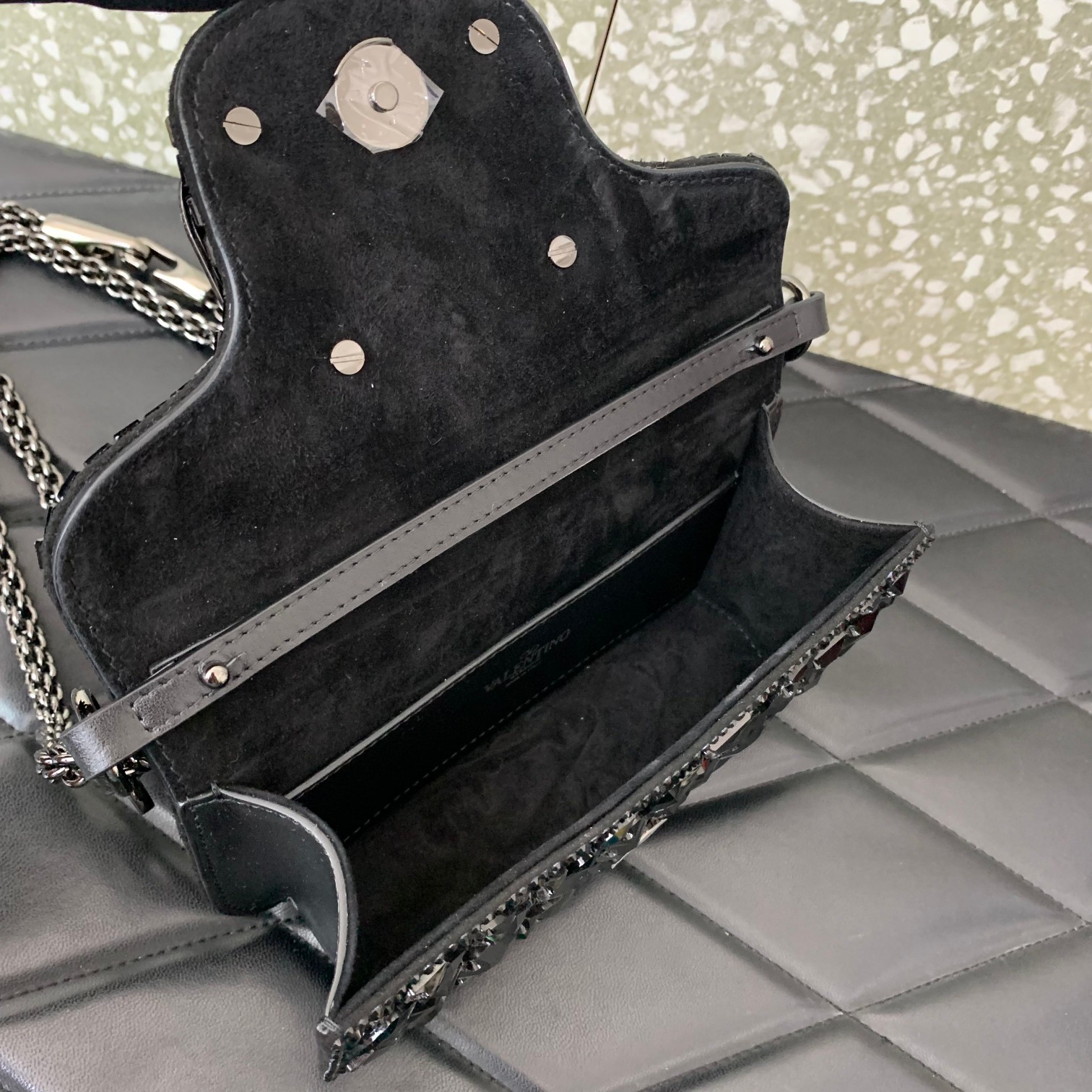 Va1e*ntin0 garavani mini loco bag-20*11*5cm