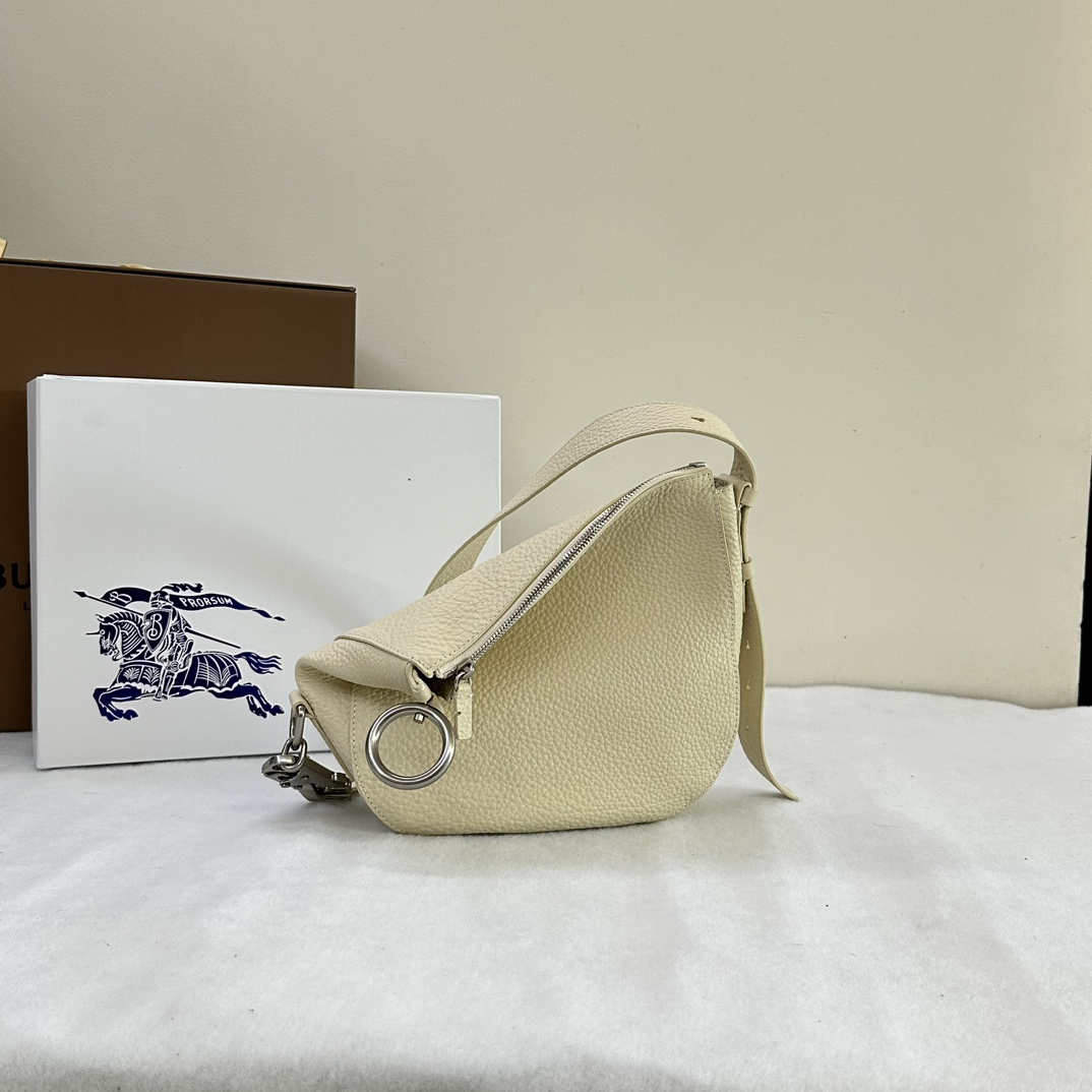 B**rry knight bag-24 x 8 x 23cm