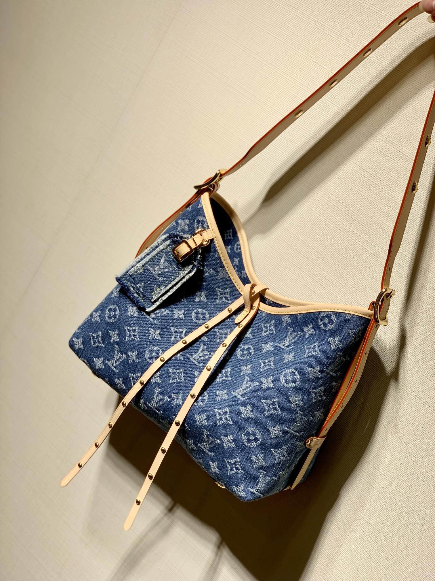 l0*is V*t0n carryall mm-mm×24×12cm