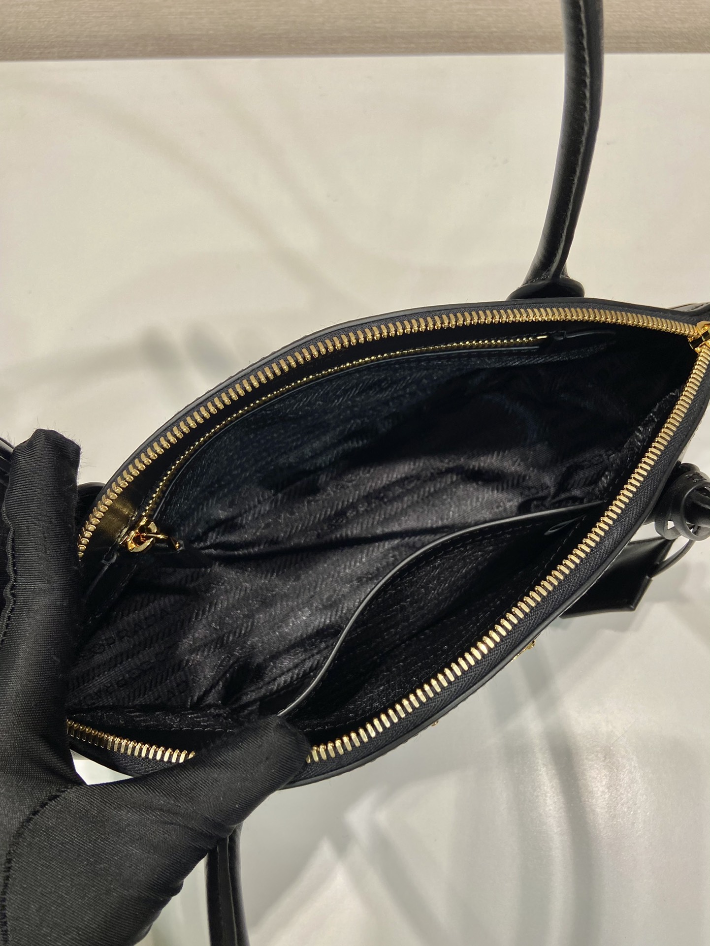 Pra*a 1ba427 tote-26*17*9cm
