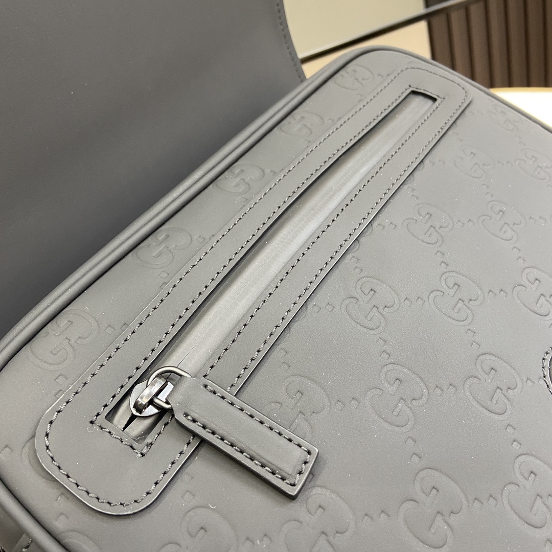 G*u*ishoulder bag-19*26*7cm