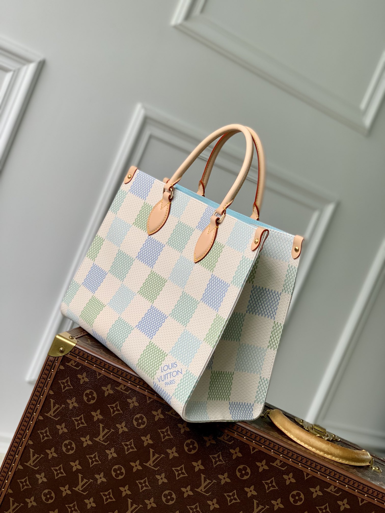 l0*is V*t0n onthego handbag-35*27*14cm