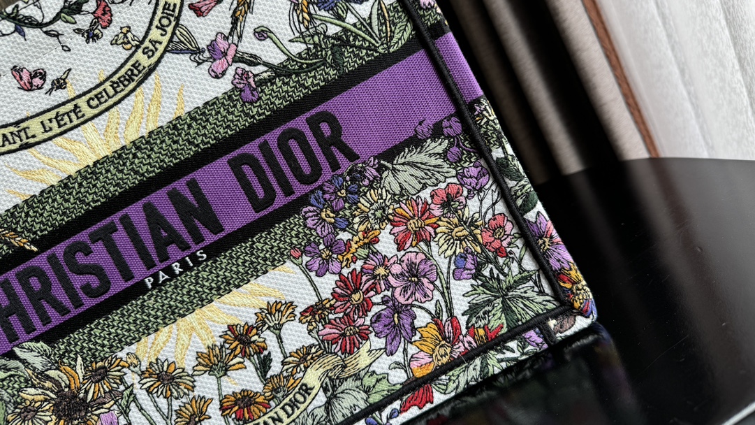 D*or small book tote-36.5cm