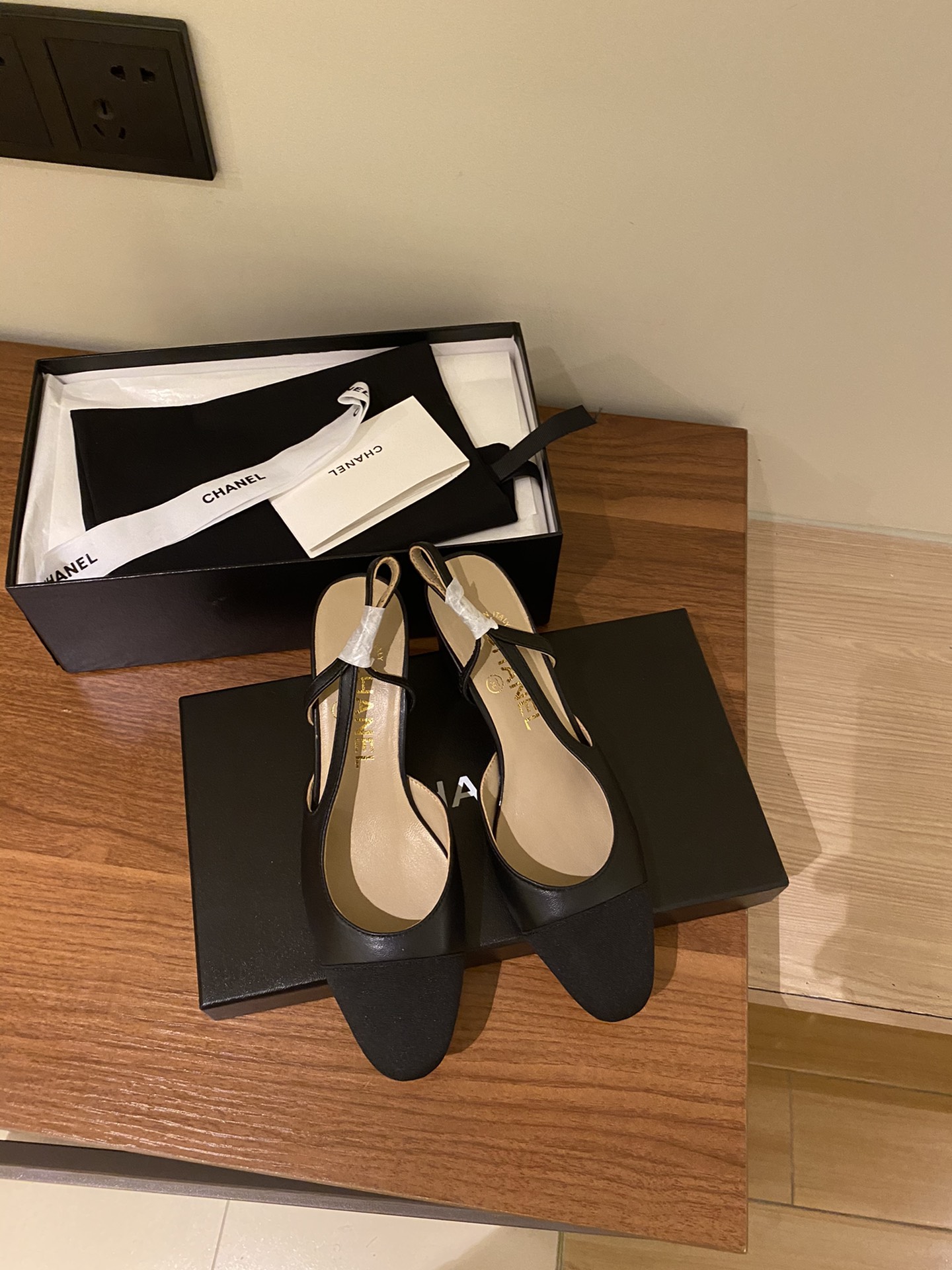 Ch@nel Slingbacks