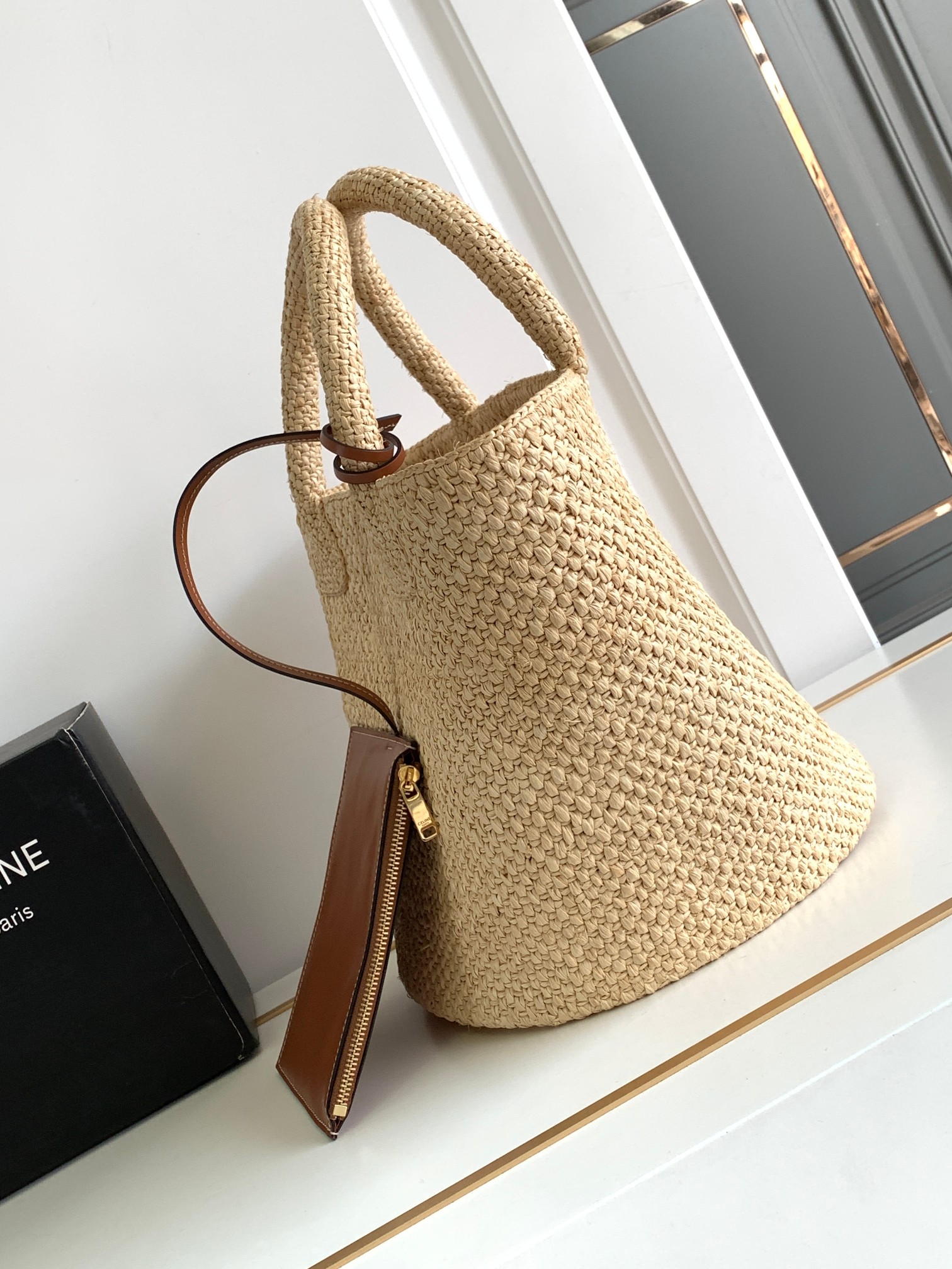 Ce**e triomphe tote-23 x 22 x 23cm