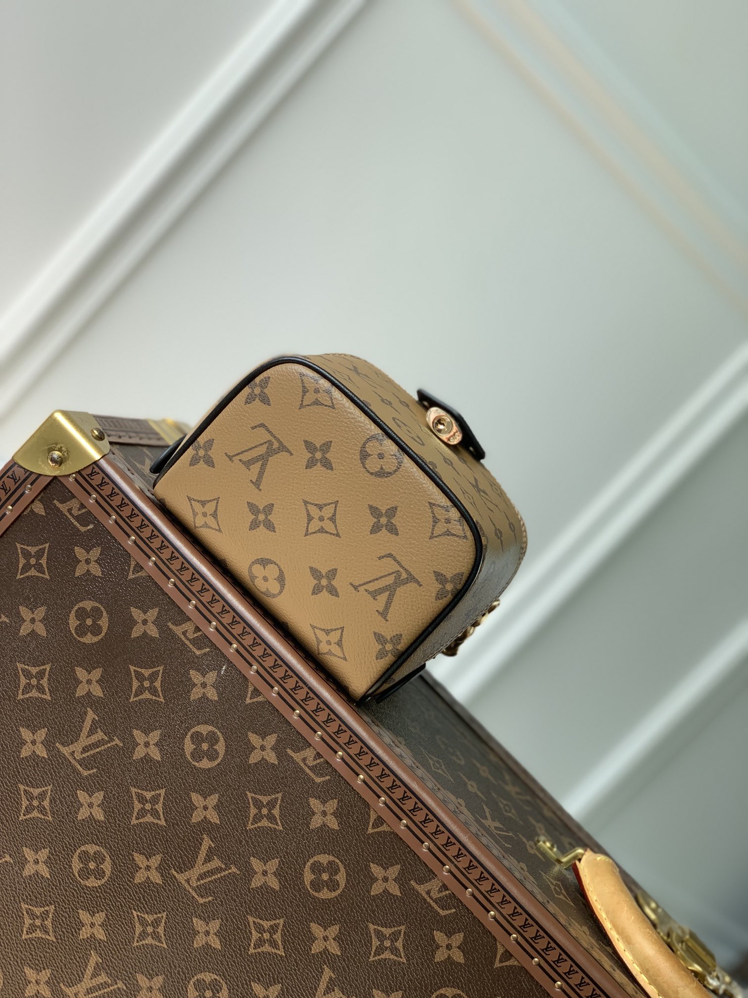l0*is V*t0n just in case bag-m47096-11 x 8 x 2.5cm