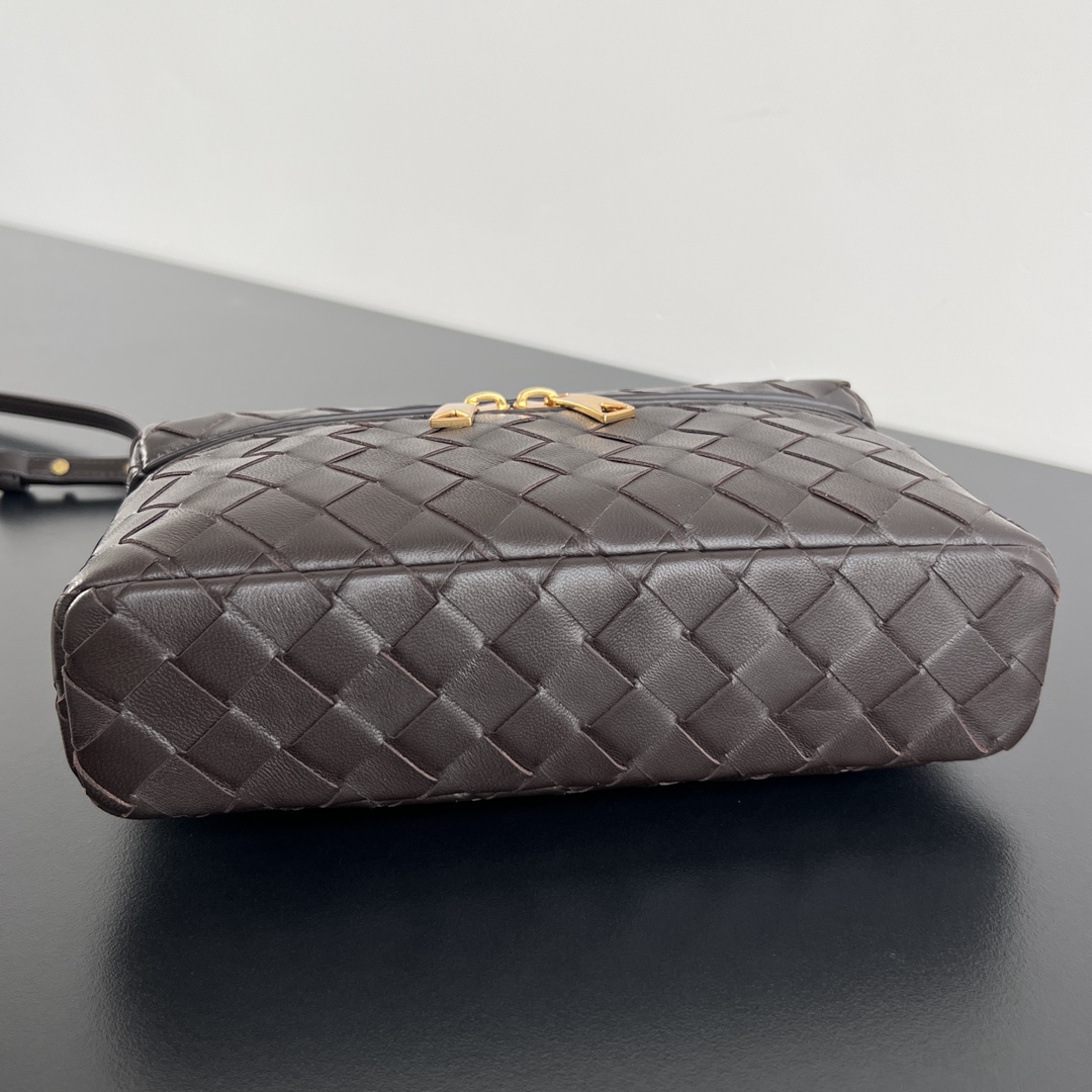 b0tte*a Ven*ta vanity case bag-22x12.5x5cm