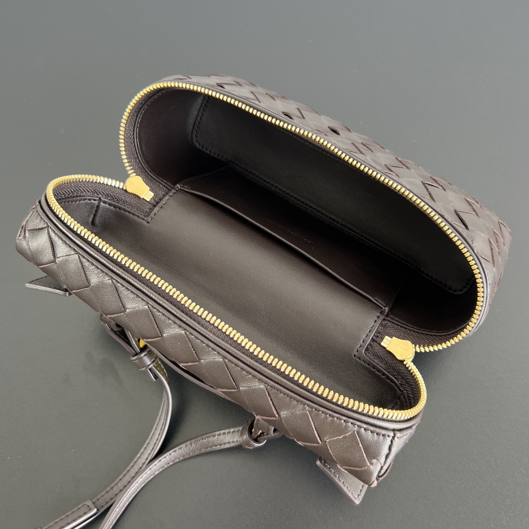 b0tte*a Ven*ta vanity case bag-22x12.5x5cm