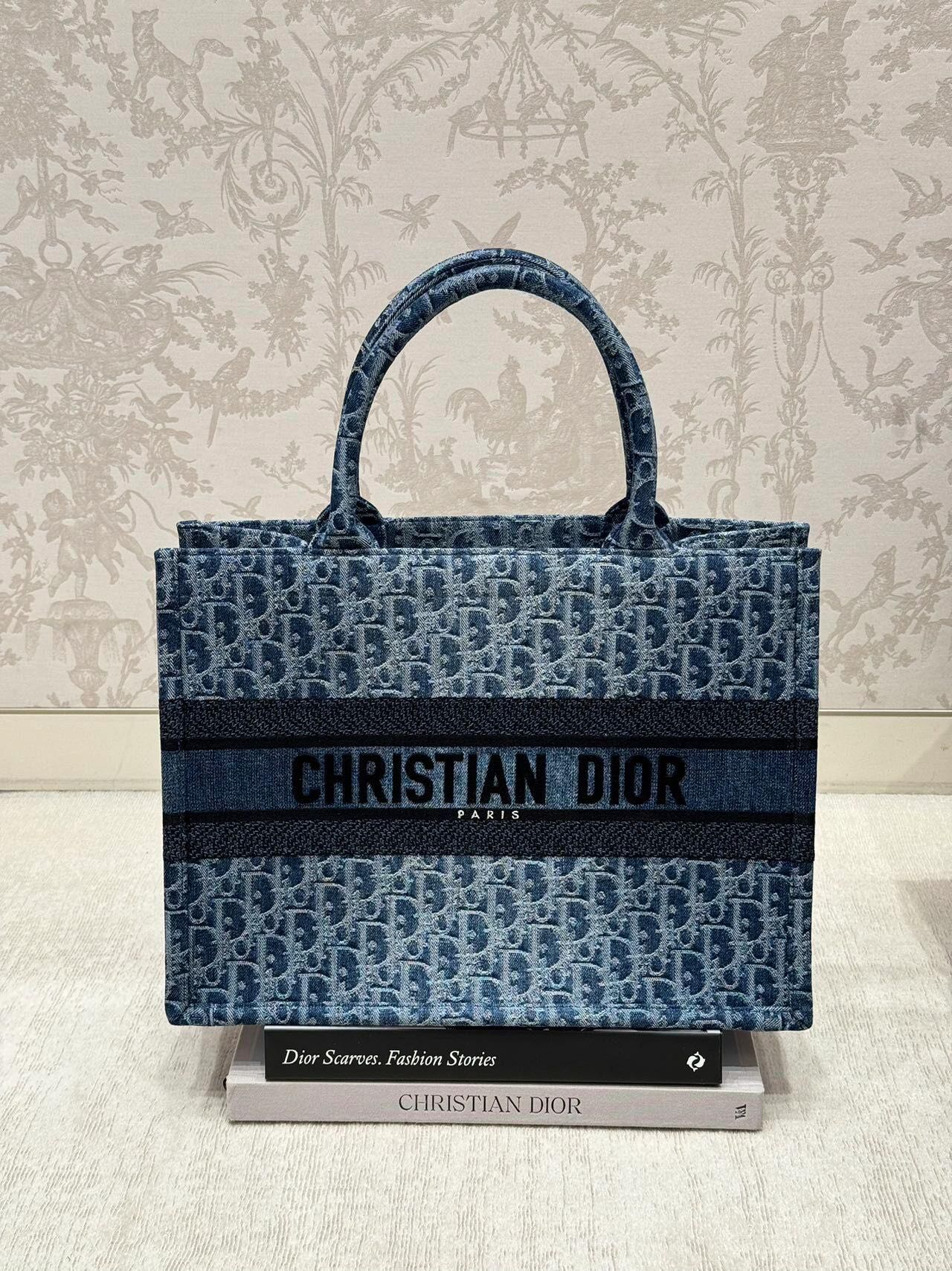 D*or small book tote-36*16*28cm