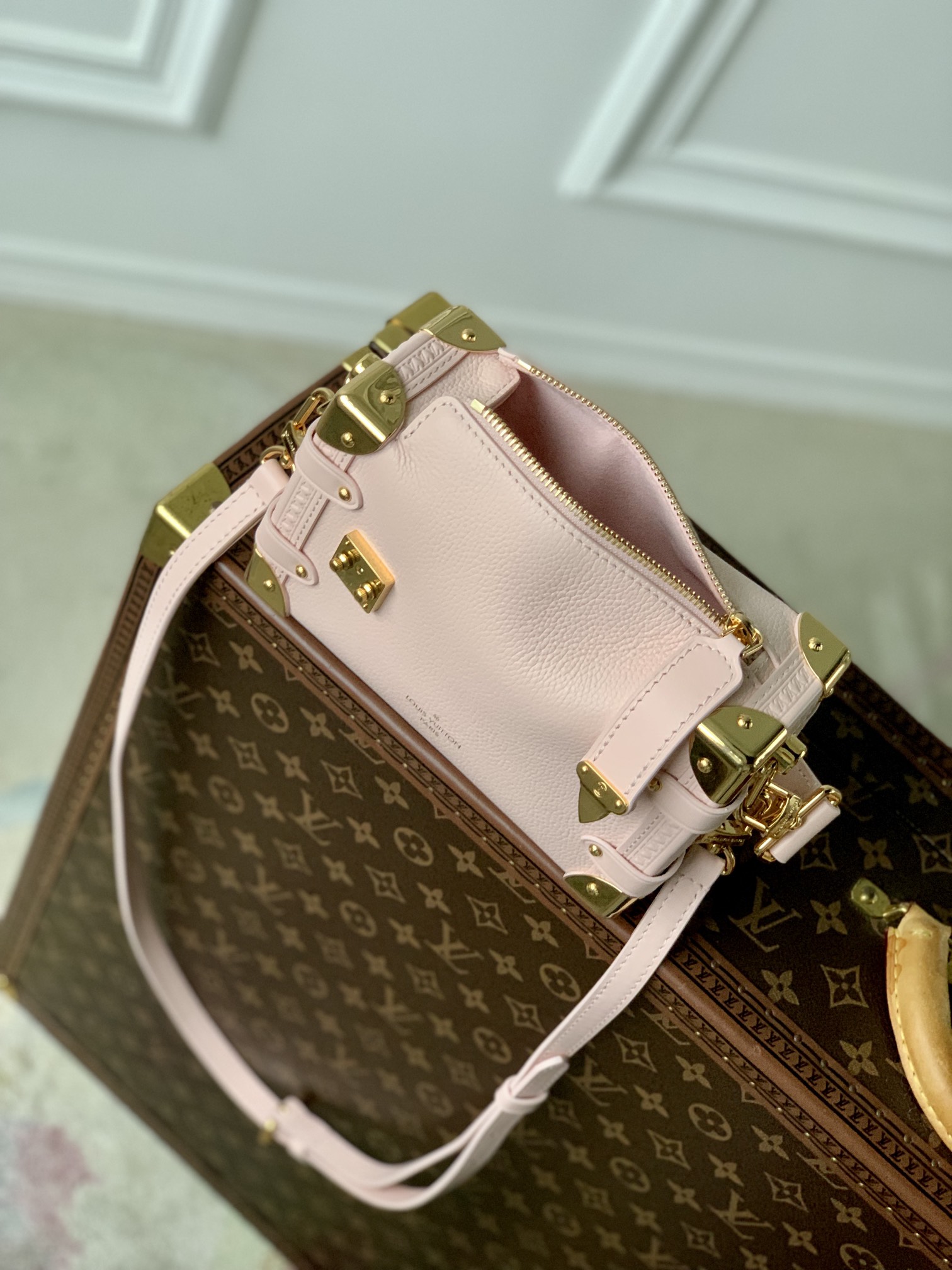 l0*is V*t0n side trunk -m46815-18×12.5×8cm