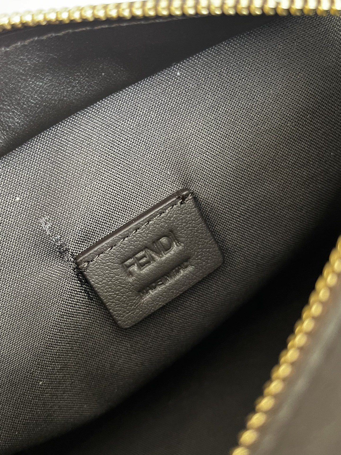 F**di vintage tote-23*19.5*15cm