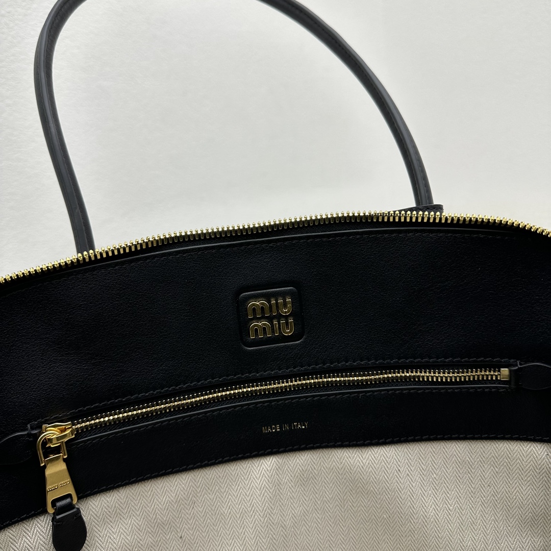 M*um*u casual style plain leather elegant style bridal logo-39*17*28cm