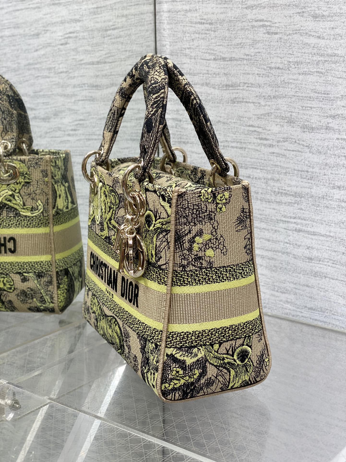 lady D*or handle bag-24cm