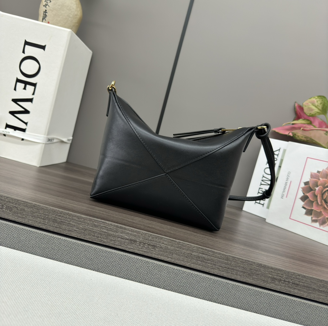 L0ew* puzzle fold pouch-23*6.5*15.5cm