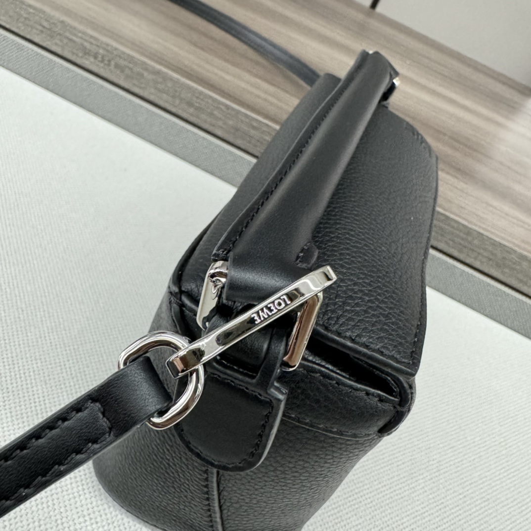 L0ew* puzzle edge bag-18*12.5*8cM