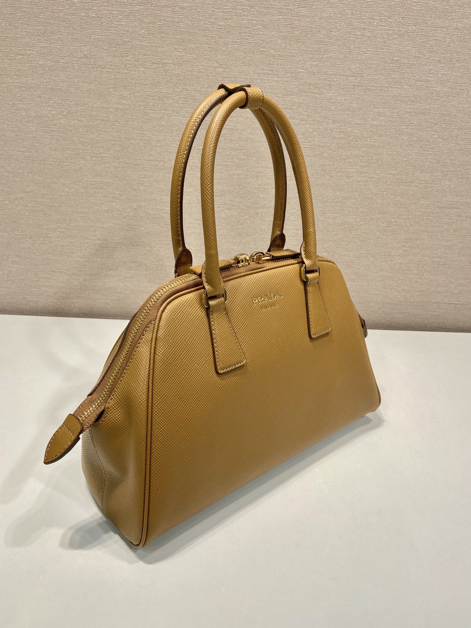Pra*a 1bg537 shell bag-21*32*10.5cm