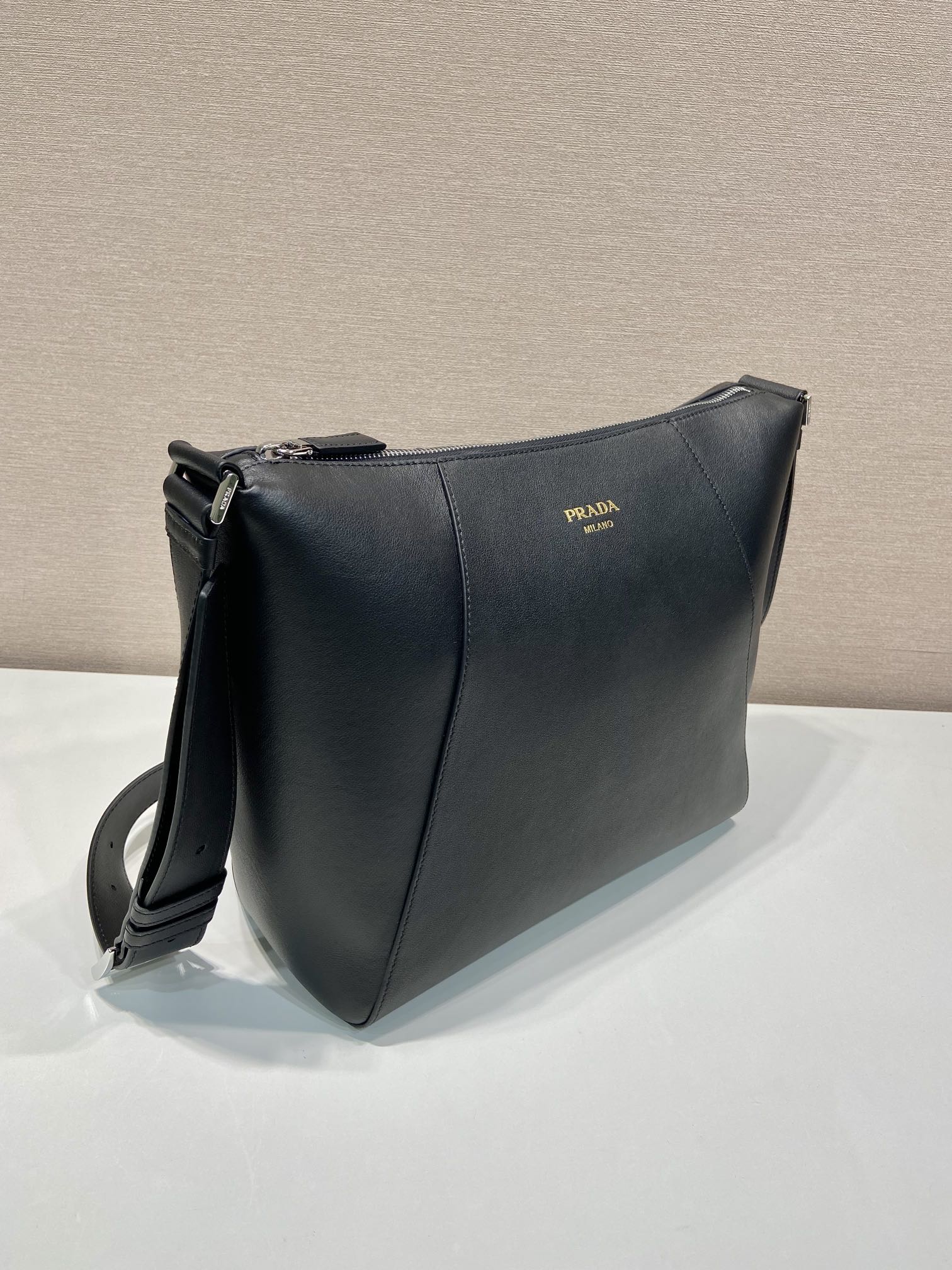 Pra*a 2vh177 messenger bag-30*27.5*14cm