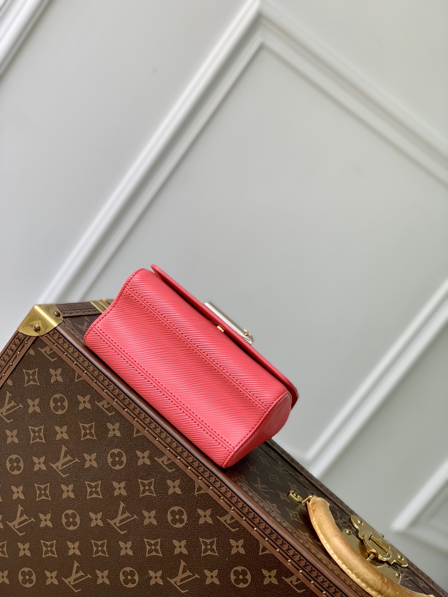 l0*is V*t0n twist pm lv bloom bag-19x 15x 9cm